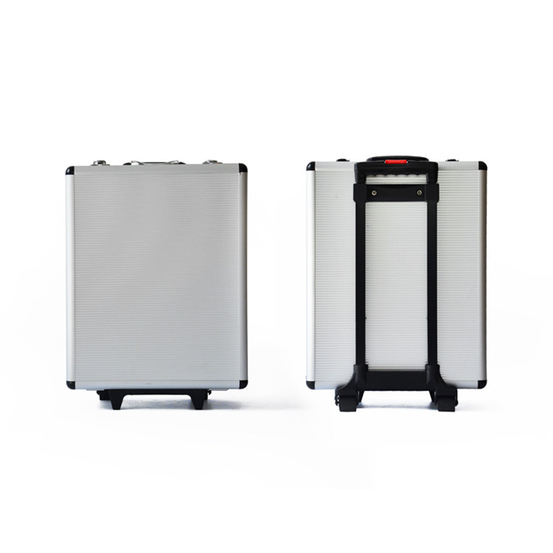 ชุดเครื่องมือช่างซ่อมรถยนต์ 18 - Hand Tools บทวิจารณ์และราคา